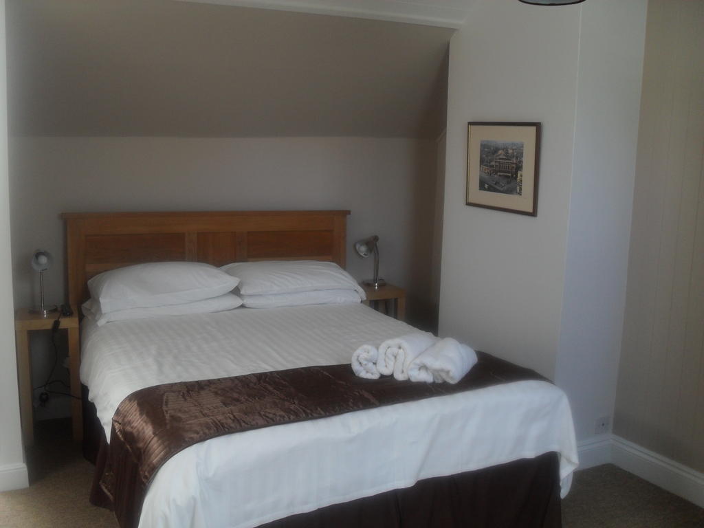 Albany Guest House Бат Номер фото